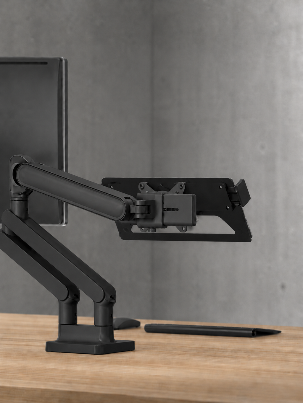 Giá đỡ Laptop & Máy tính bảng đa năng Brateck